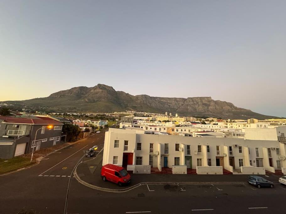 Luxury With Table Mountain View