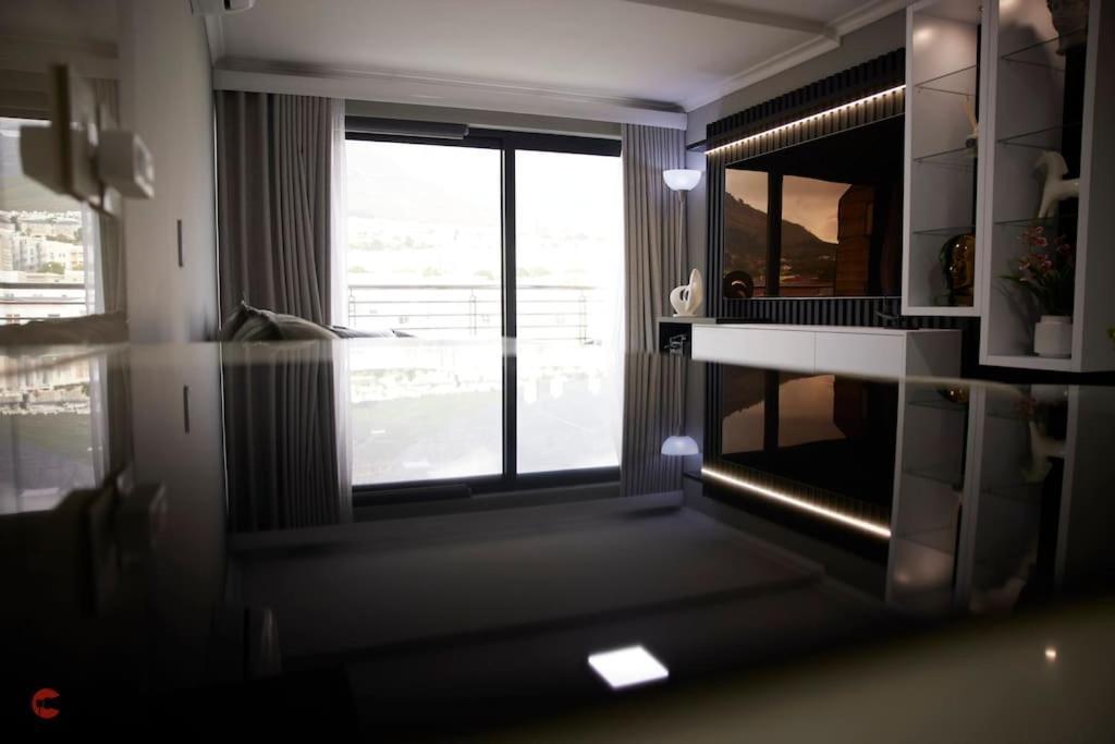 Apartment Luxury With Table Mountain View *